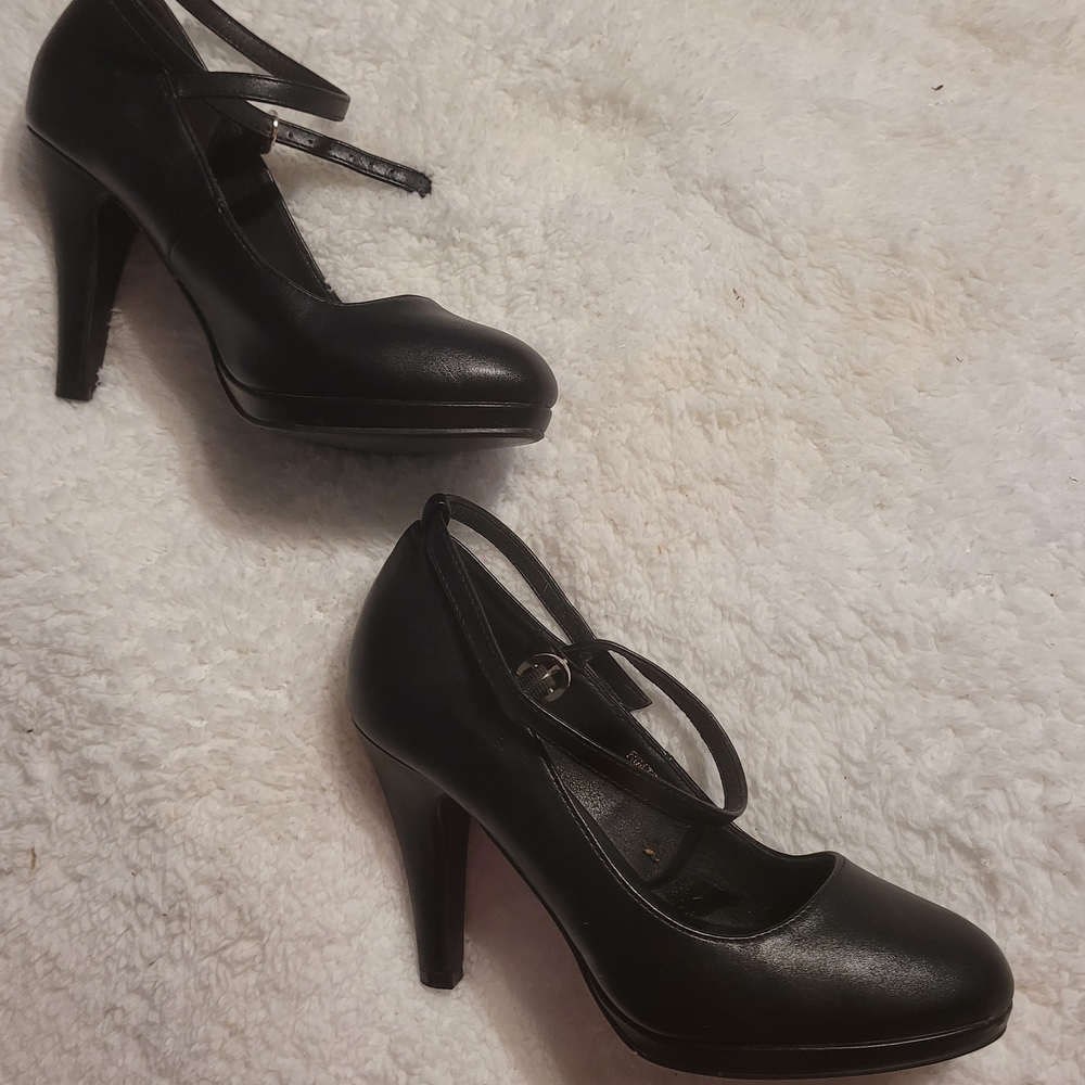 Elegant Black Heels